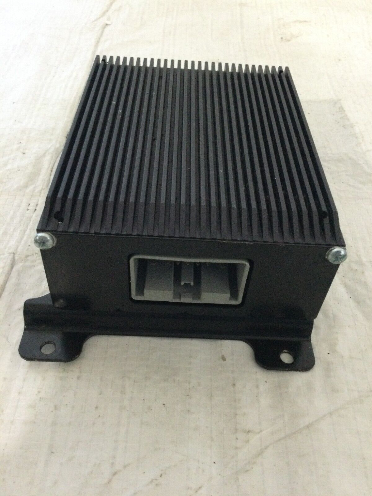 17 18 19 Ford Escape Power Inverter Converter Unit GJ5T19G317AA 2017 2018 2019