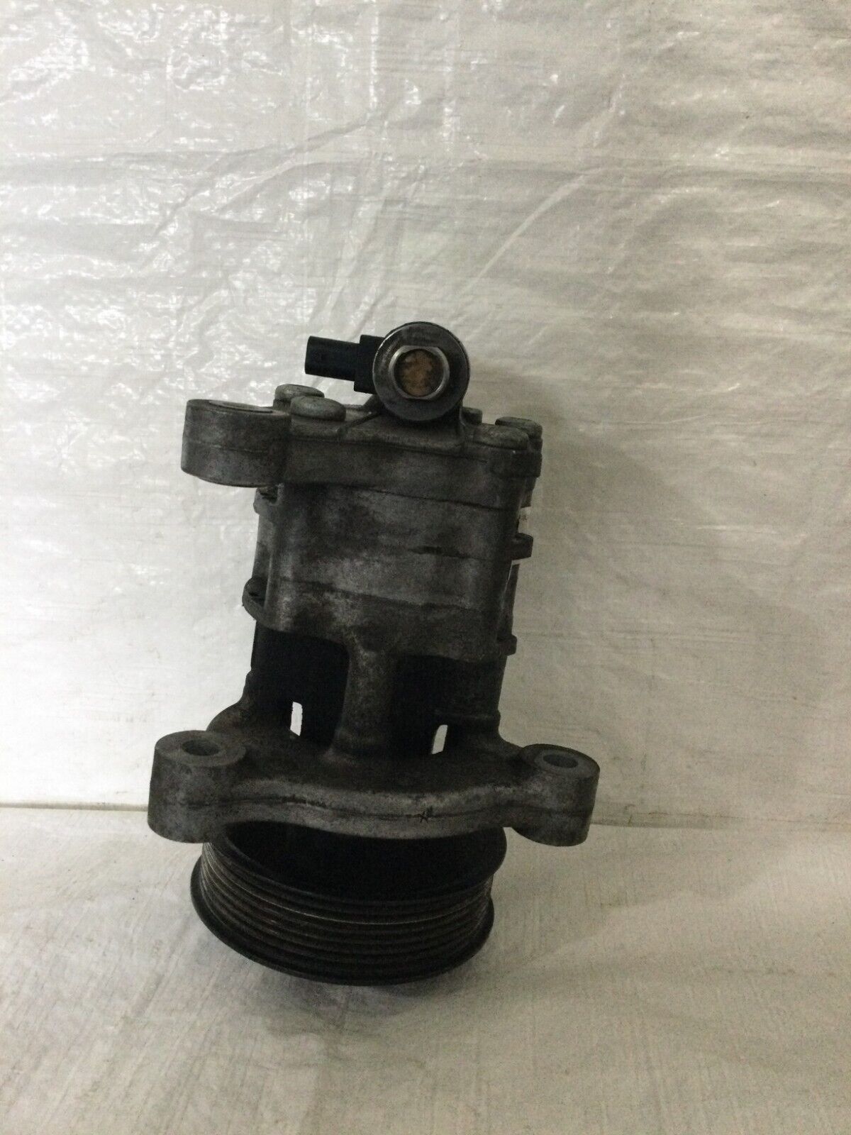 BMW X5 E70 4.4L Power Steering Pump OEM 2011 - 2013