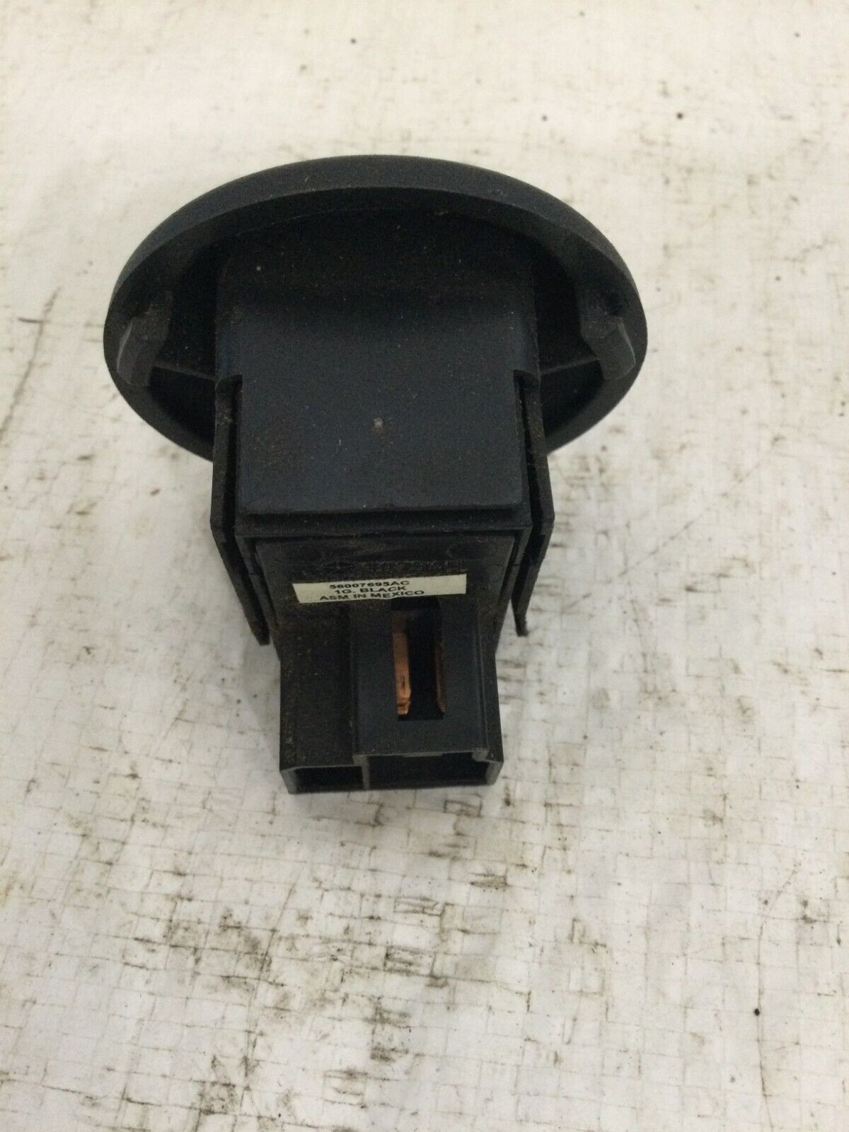 Rear Left Window Switch with Bezel 2003-2005 Ram 1500 2500 3500 OEM 56007695AC