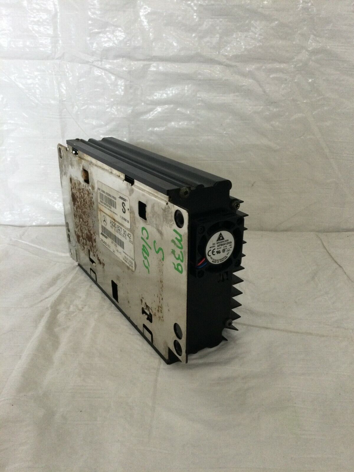 04 05 06 Mercedes Benz S500 S430 S Class Bose Factory Amplifier 2208273042
