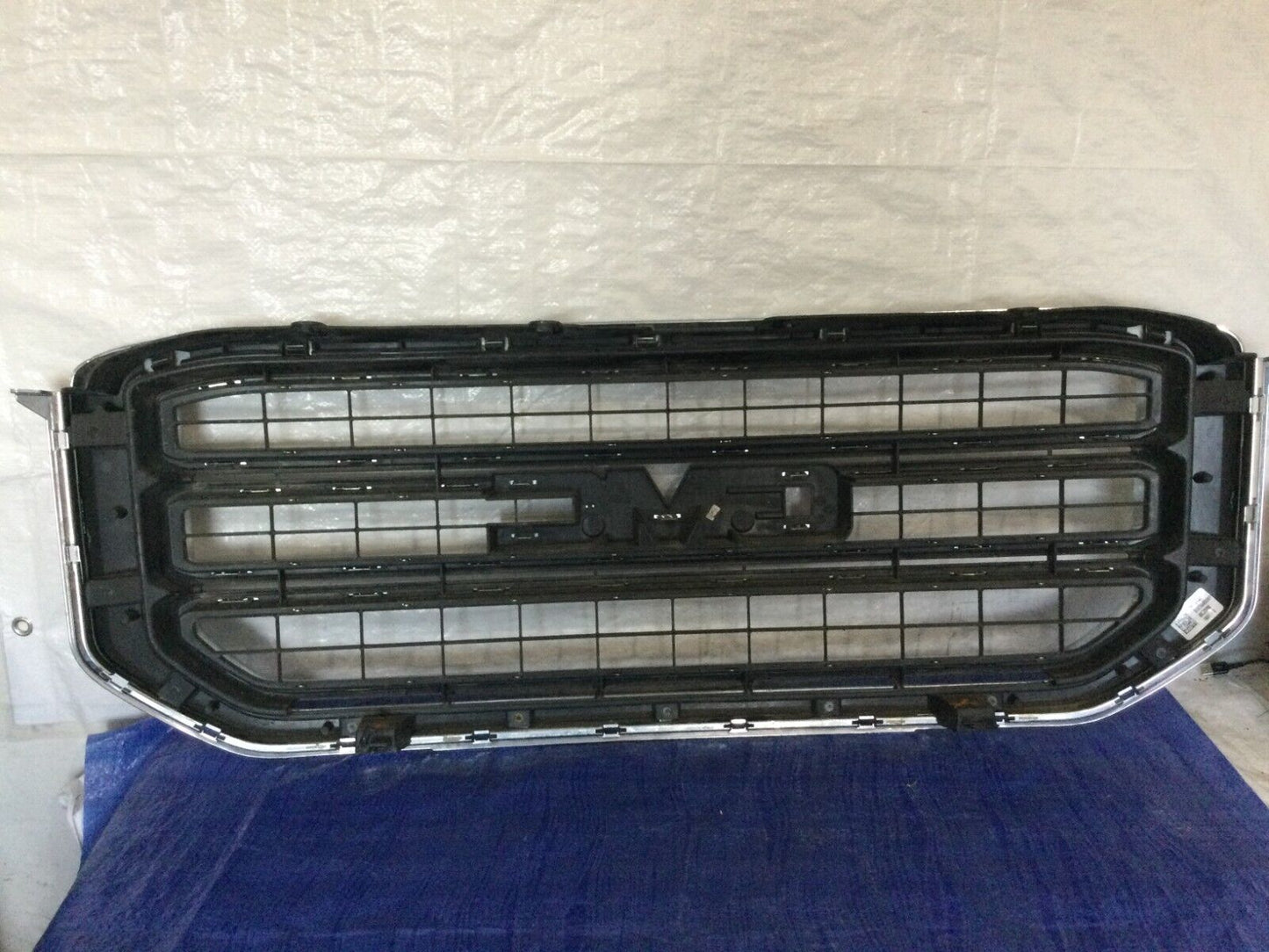 2020 GMC Yukon XL Denali Front Grille 84722258 OEM