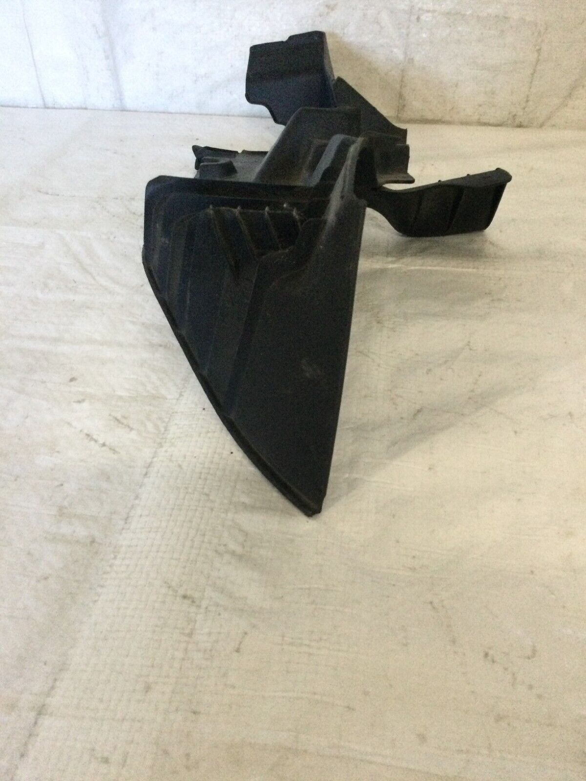 Honda CR-V 13-16 Fender liner part Front right fender lining lower 74206-T0A-50