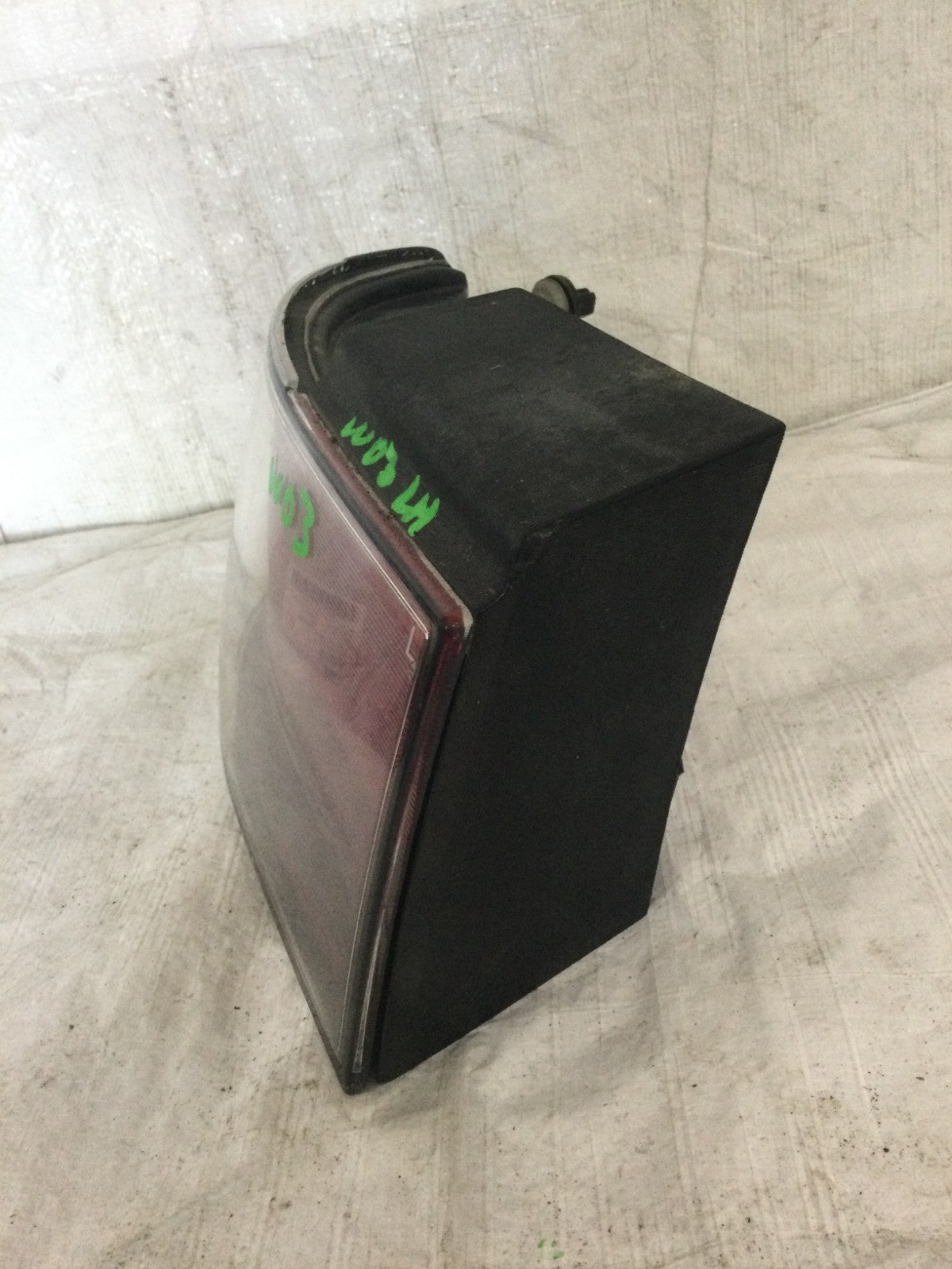 1997 Cadillac Seville Left Driver Side Outer Tail Light 16513925