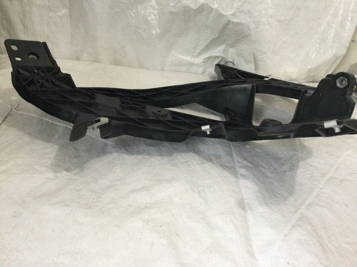 Chevrolet Silverado 1500 Left LH Side Bumper Impact Bracket 2019-2022 84219065