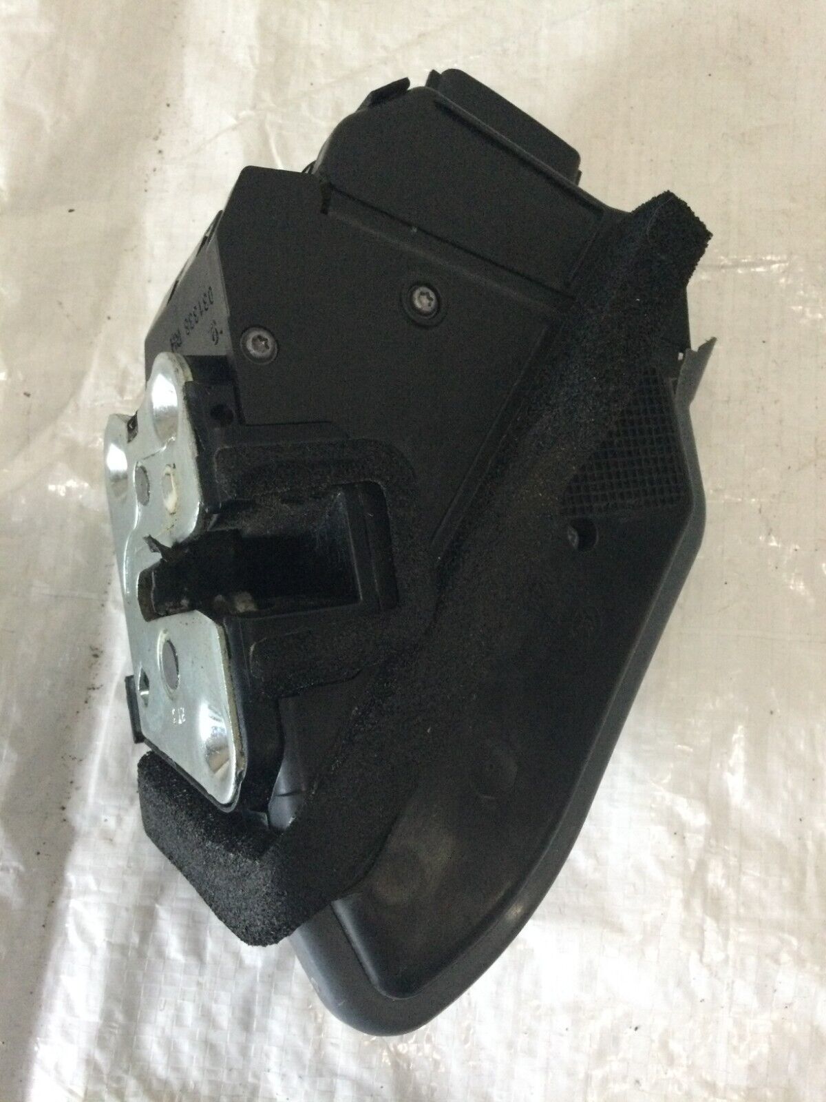 2020 Nissan Rogue Front Right Door Lock Actuator OEM 805004BA0B