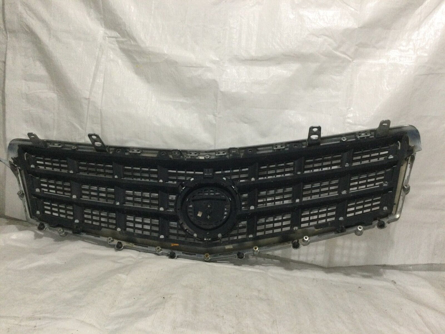 Cadillac CTS Front Grill Grille Upper W/ Emblem 2012 2013 13 2014 14 OEM