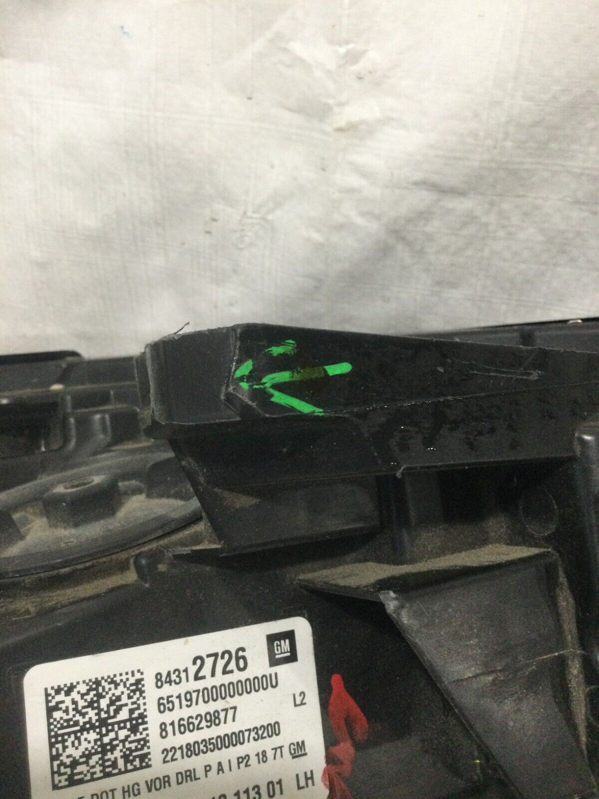 2021 GMC Terrain Left Driver HID Xenon Headlight 84312726 OEM ( DAMAGE TAB )