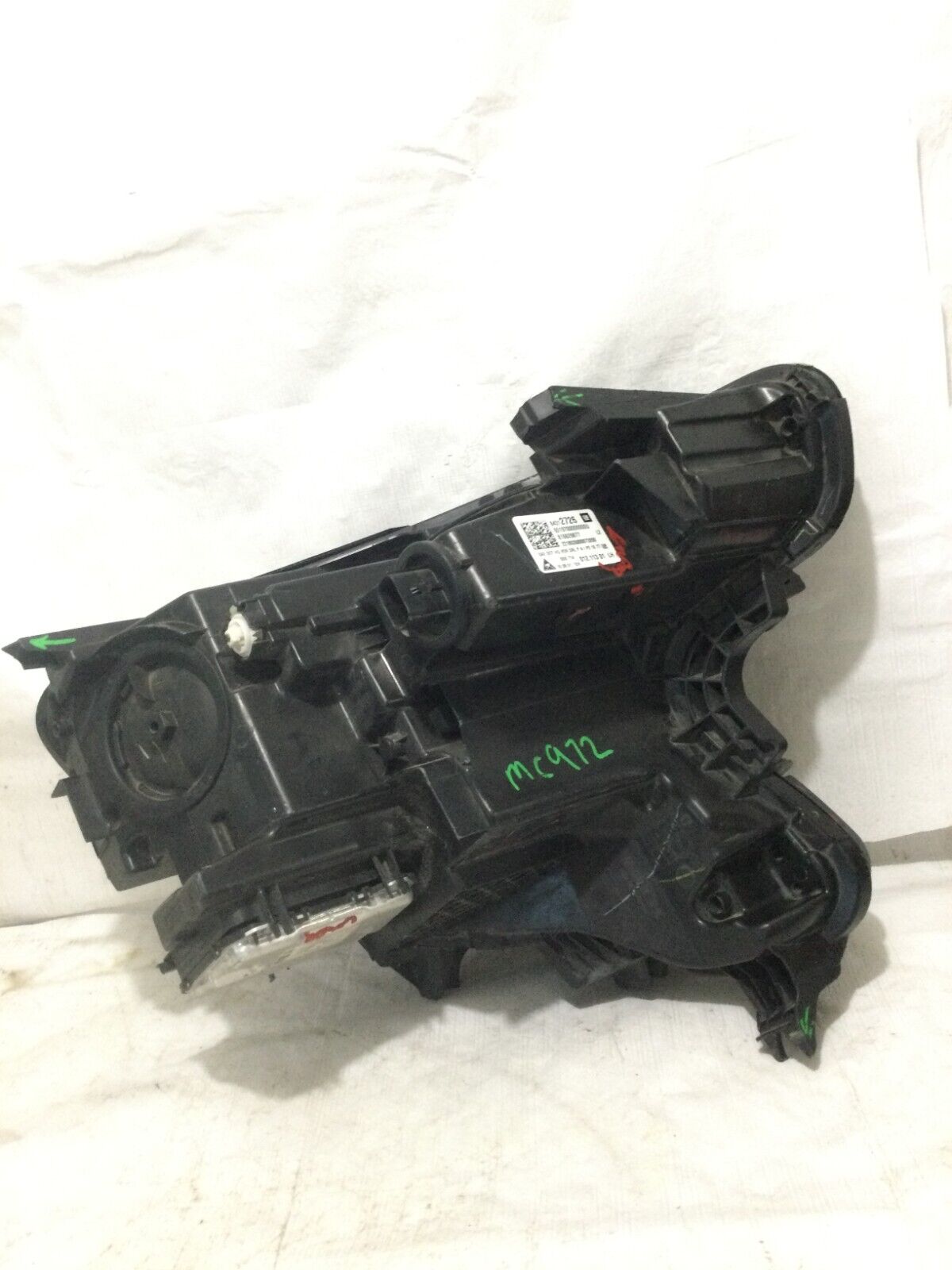 2021 GMC Terrain Left Driver HID Xenon Headlight 84312726 OEM ( DAMAGE TAB )