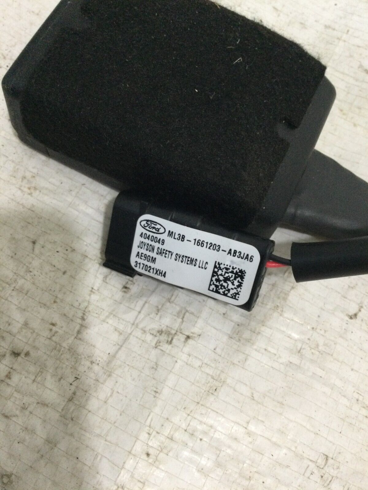 2023 Ford F-150 F150 Front Left Driver Side Seat Belt Buckle Latch OEM