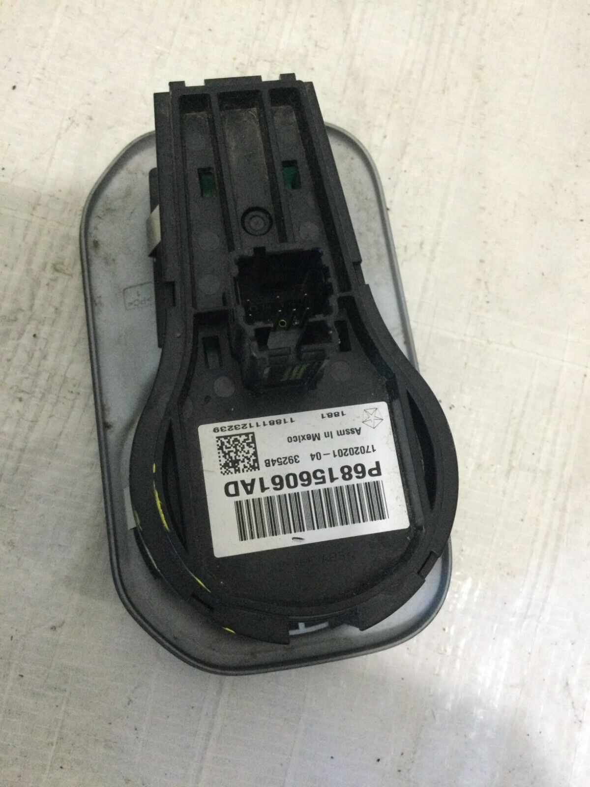 2021 RAM 3500 Headlight Switch W/ Trim OEM 68156061AD OEM