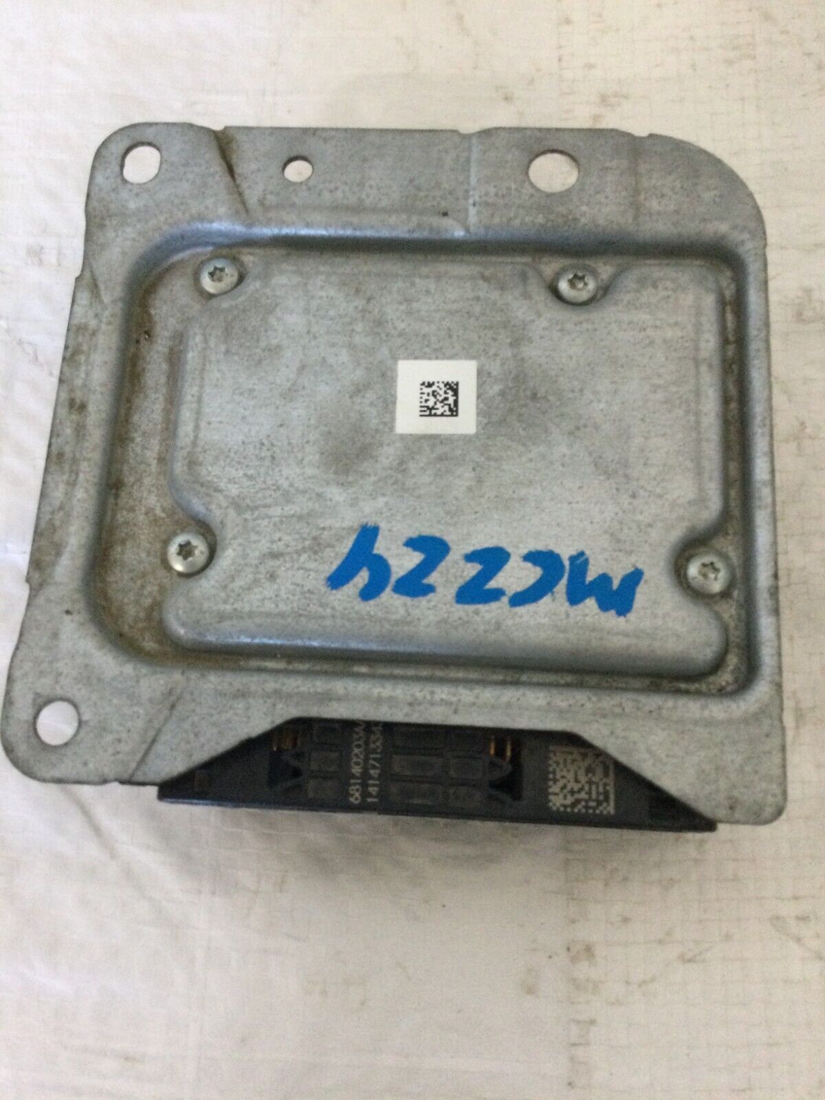 Bag Control Module Fits 13-20 DODGE 1500 PICKUP p68085881AG 68085881AG