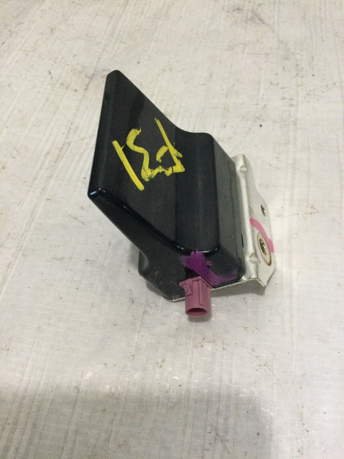 2021 Ram 3500 Satellite Antenna Receiver 68293977AA OEM