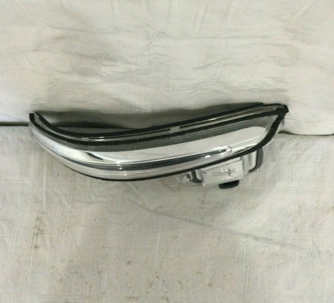Toyota Tacoma 2016-2019 Mirror Turn Signal Left Driver Side LH OEM