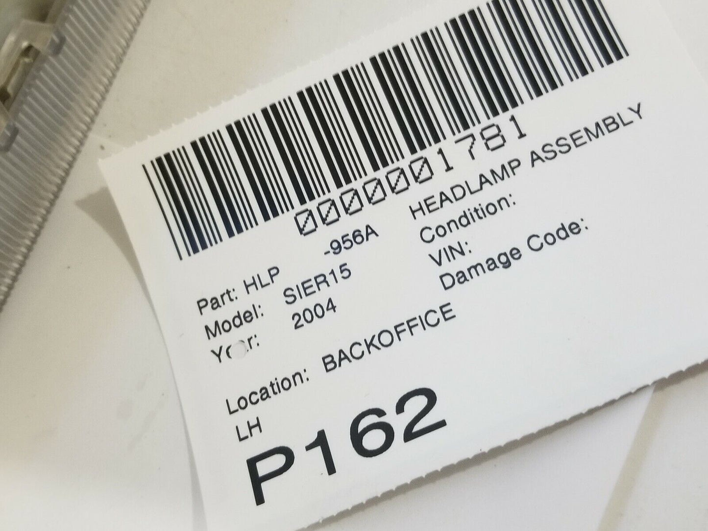 1999-2006 GMC Sierra 1500 LH Drivers Side Headlight Headlamp OEM 16524543