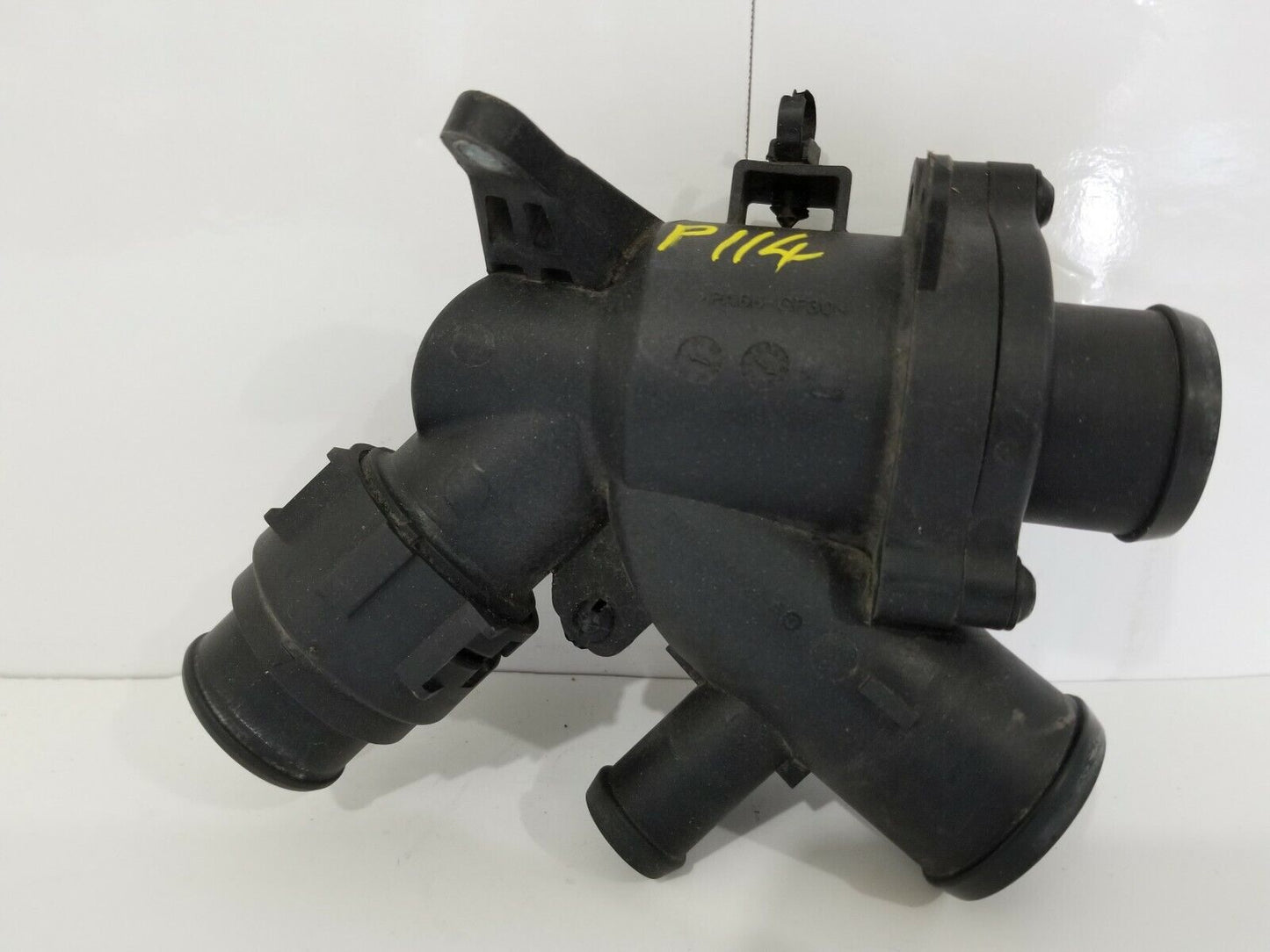 Land Rover LR4 2010-2013 OEM Thermostat Housing 5.0L V8