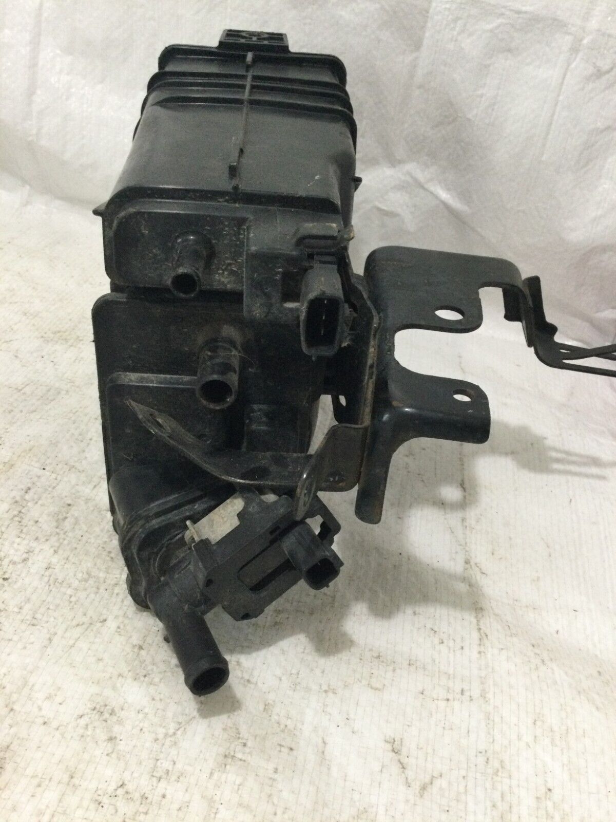 2020 Nissan Rogue Sport Evaporator canister OEM