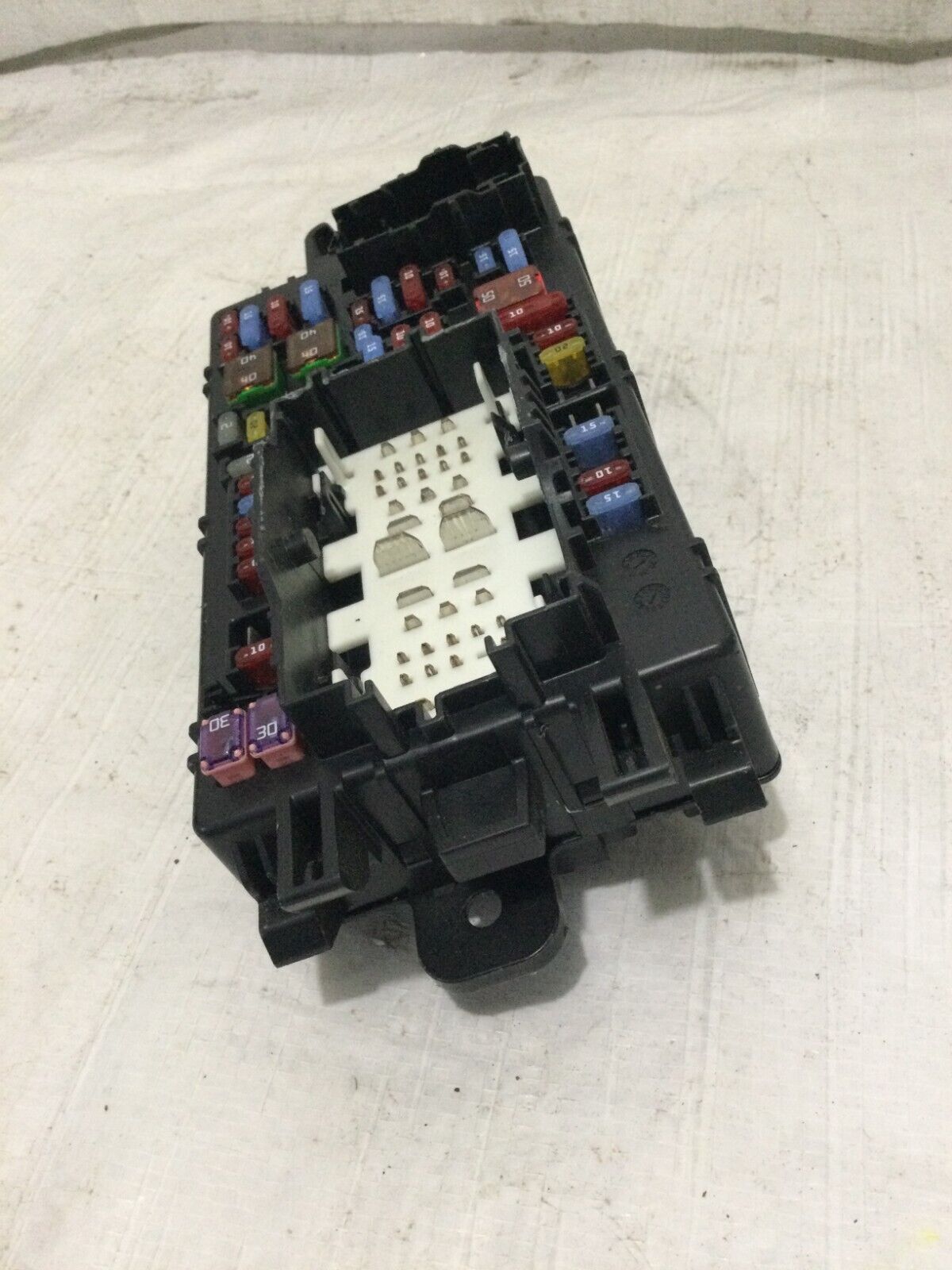 2021 Chevrolet Silverado 1500 Cabin Fuse Junction Box 84582037 OEM