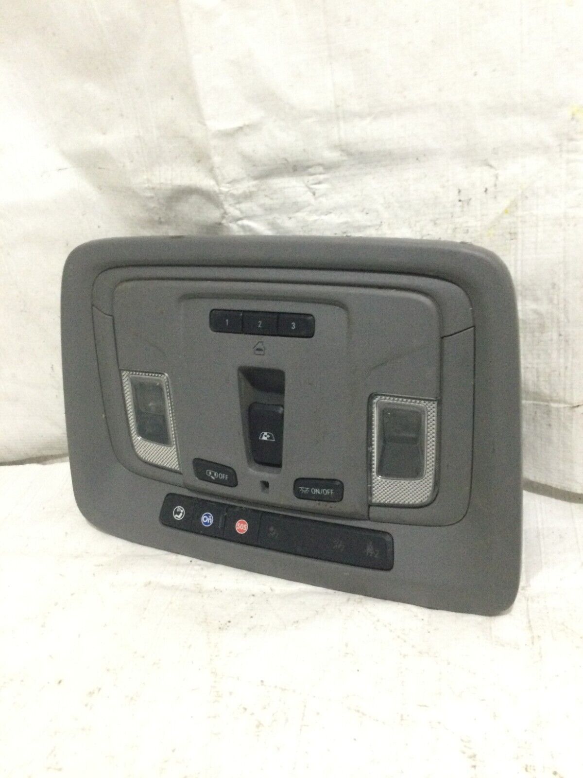 2020-2022 Chevrolet Silverado 3500 Front Sunroof Console 84903259 OEM