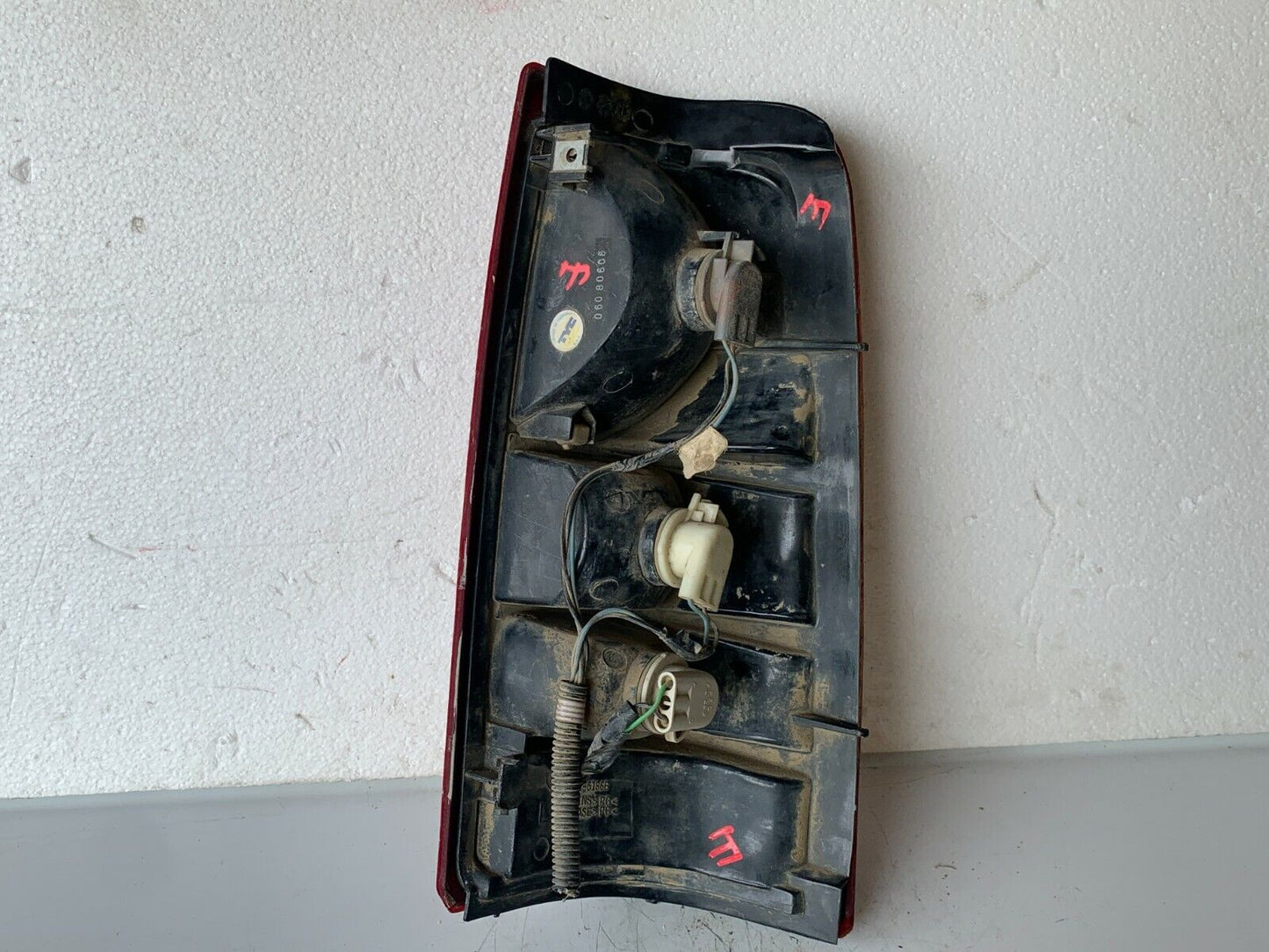 1999-2002 GMC Sierra 1500 Tail Light Lamp Rear Left