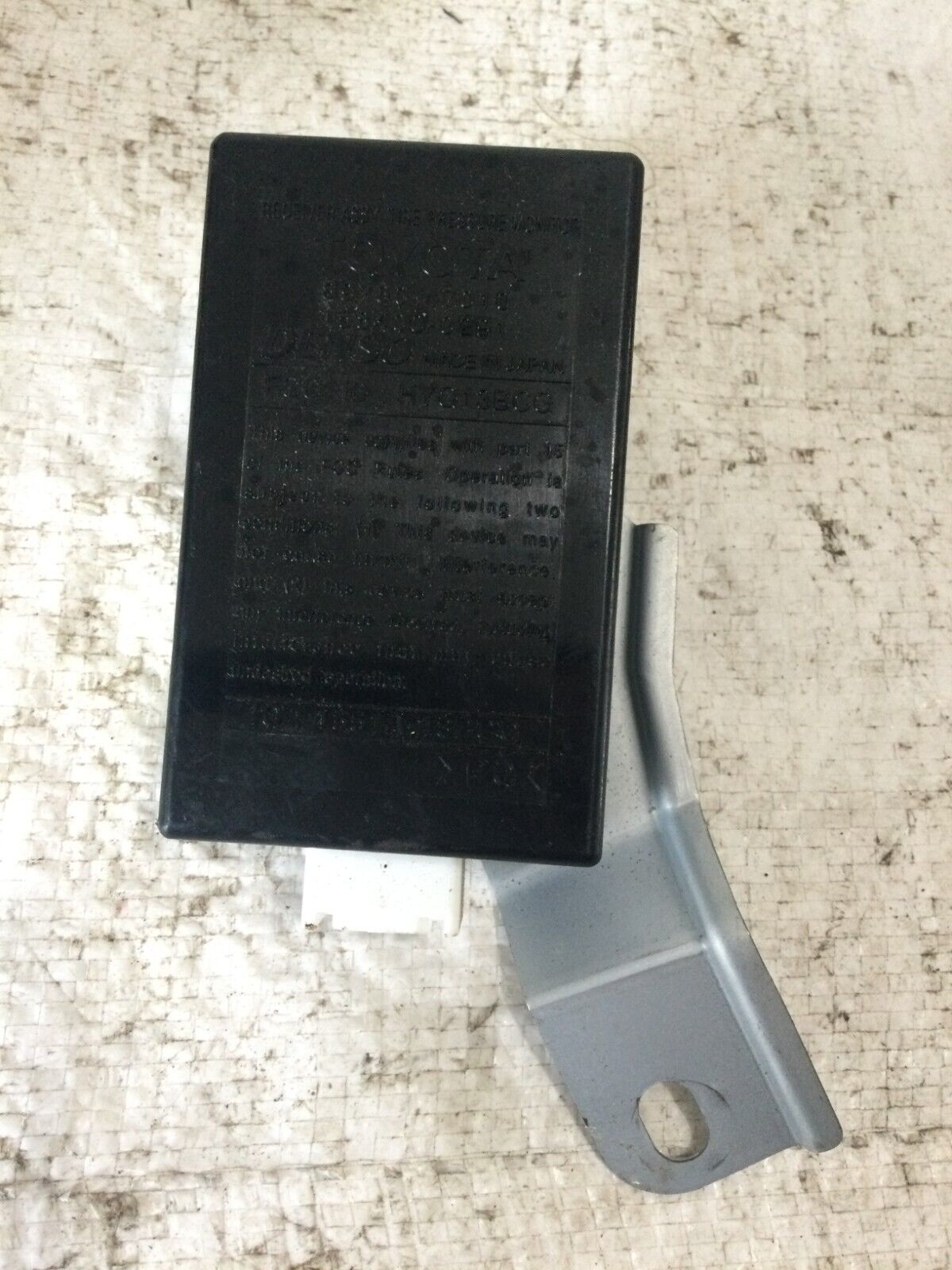 Toyota Prius Tire Pressure Module 89760-47010 2005-2009 OEM