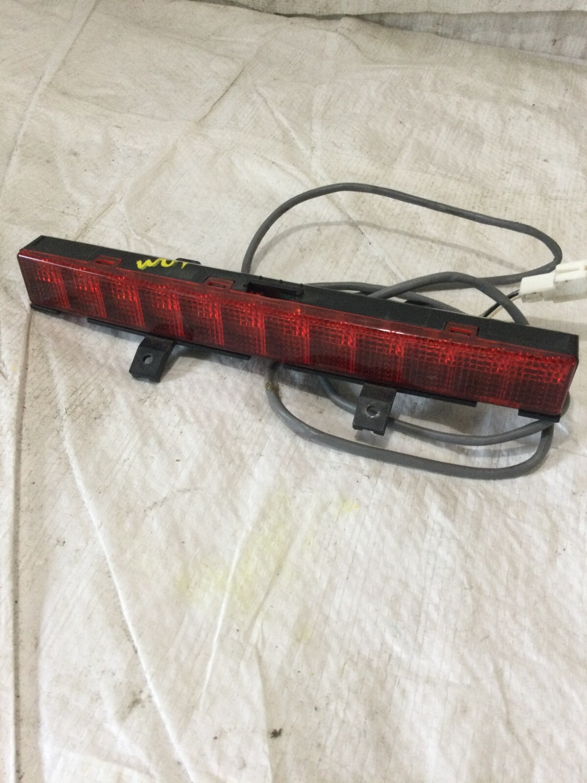 Third Brake Light M35 M45 2006 Infiniti Rear Back High Mounted Stop Lamp OEM
