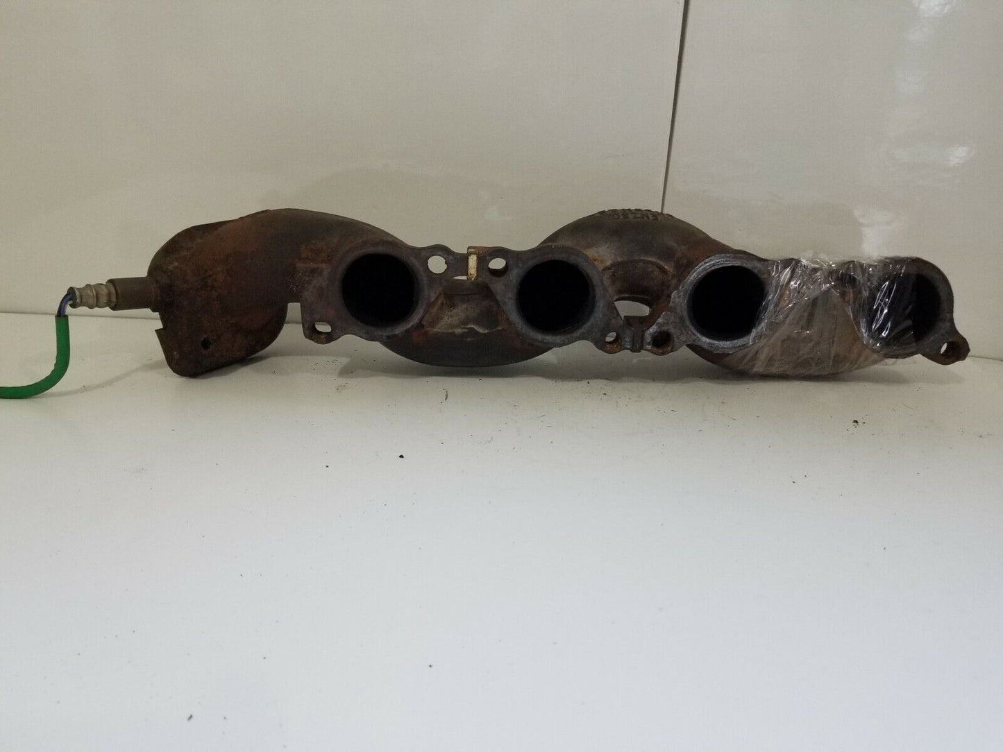 Land Rover LR4 2010-2013 OEM Engine Exhaust Manifold 5.0L V8 OEM 9H23-9431-BB LH