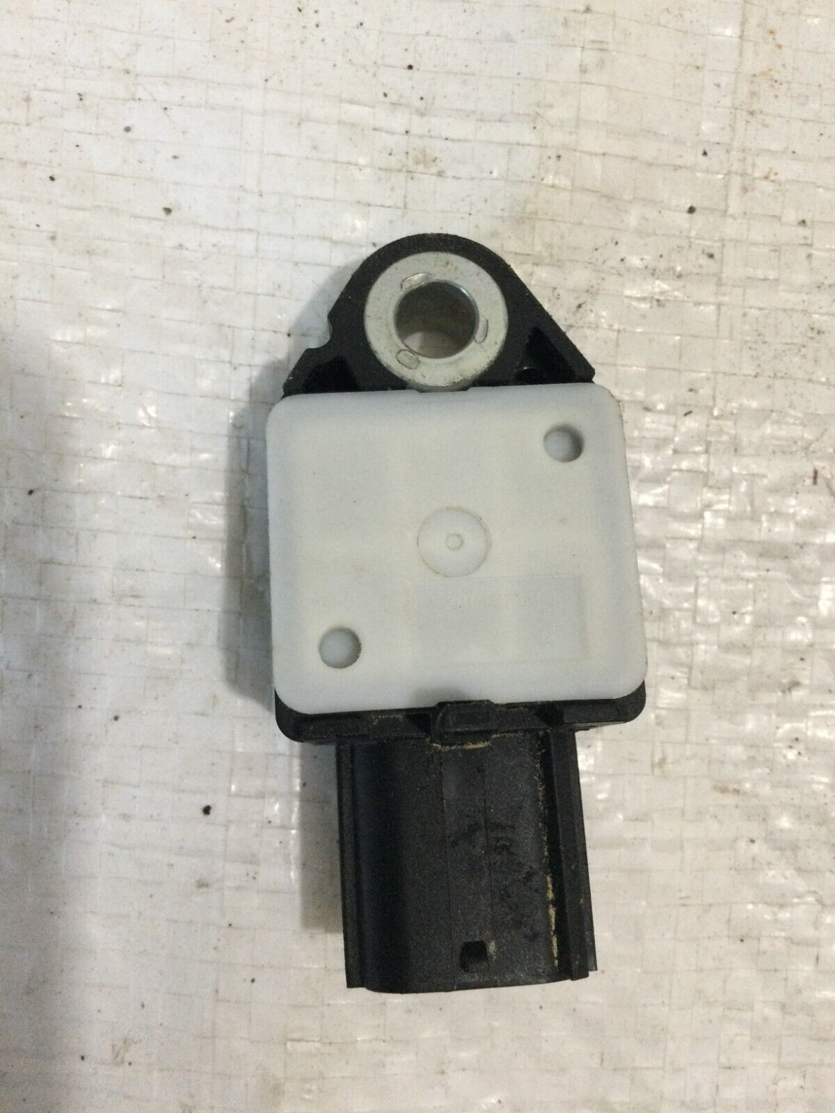 14 15 16 Toyota Corolla Rear Back Left Crash Sensor Module 89831-02210 OEM