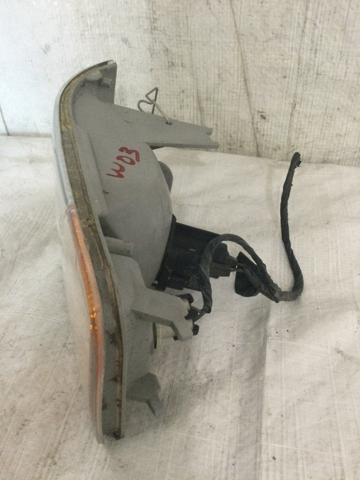 1997 Cadillac Seville Front Right Turn Signal Light OEM 16514962