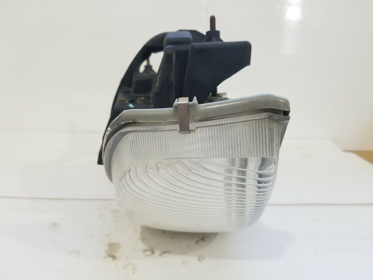 Driver Left Head light Headlamp OEM 99 00 01 02 Chevy Silverado 1500