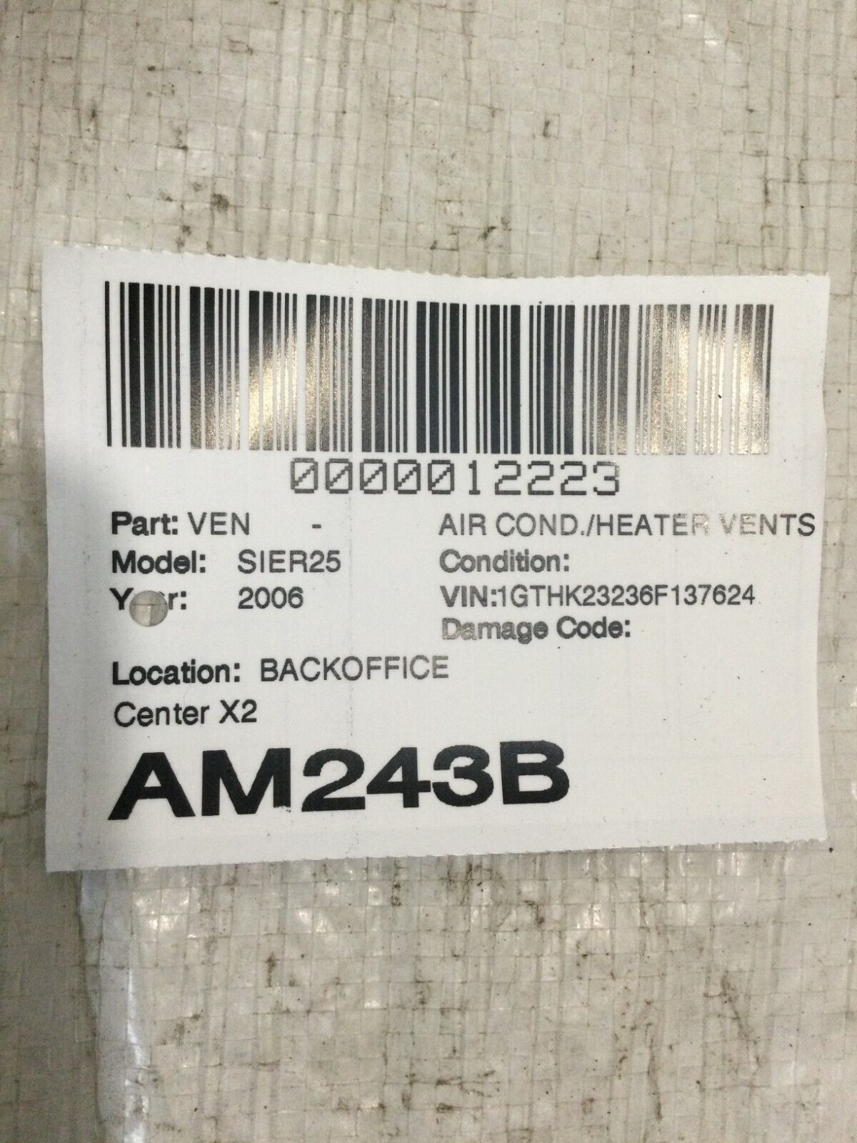 2006 GMC Sierra 2500HD Center Dash Vent LH RH OEM