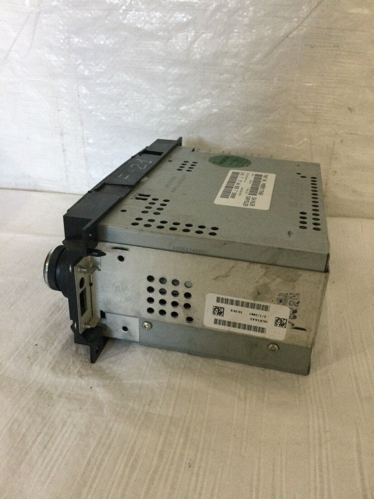 07 DODGE CHRYSLER JEEP AM FM Radio 6 CD Disc Changer MP3 Player STEREO RECEIVER