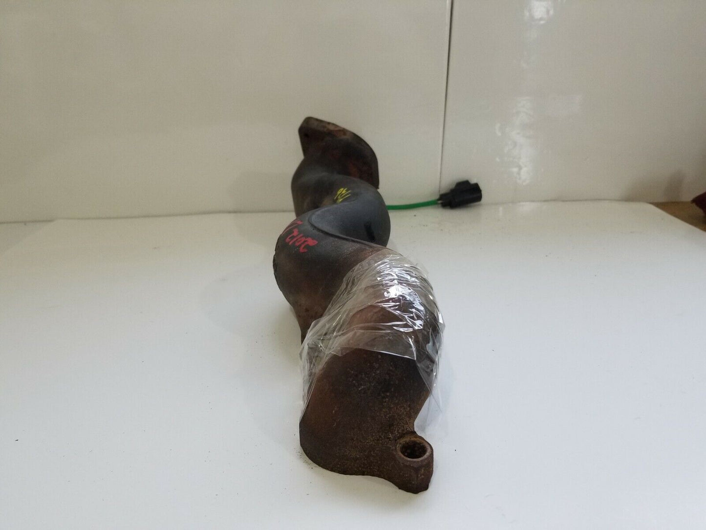 Land Rover LR4 2010-2013 OEM Engine Exhaust Manifold 5.0L V8 OEM 9H23-9431-BB LH