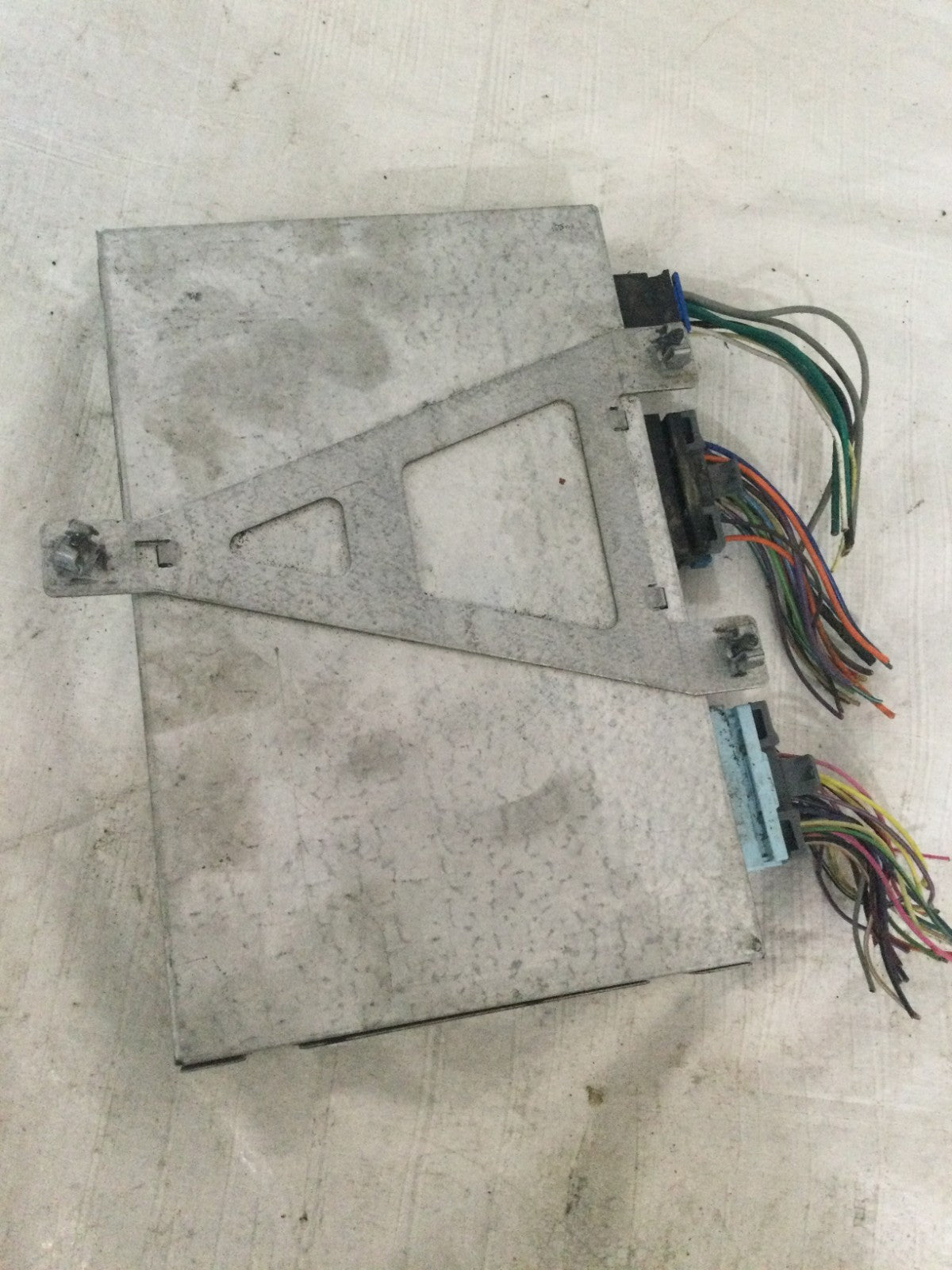 1997 Cadillac Seville Suspension Control Module OEM 22138335