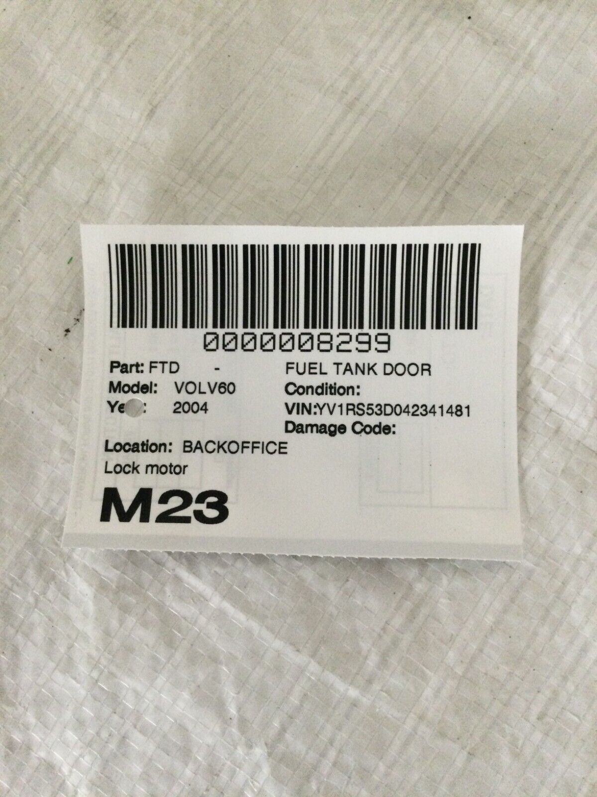 2004 Volvo S60 Fuel Filler Flap Solenoid Motor OEM 9483311