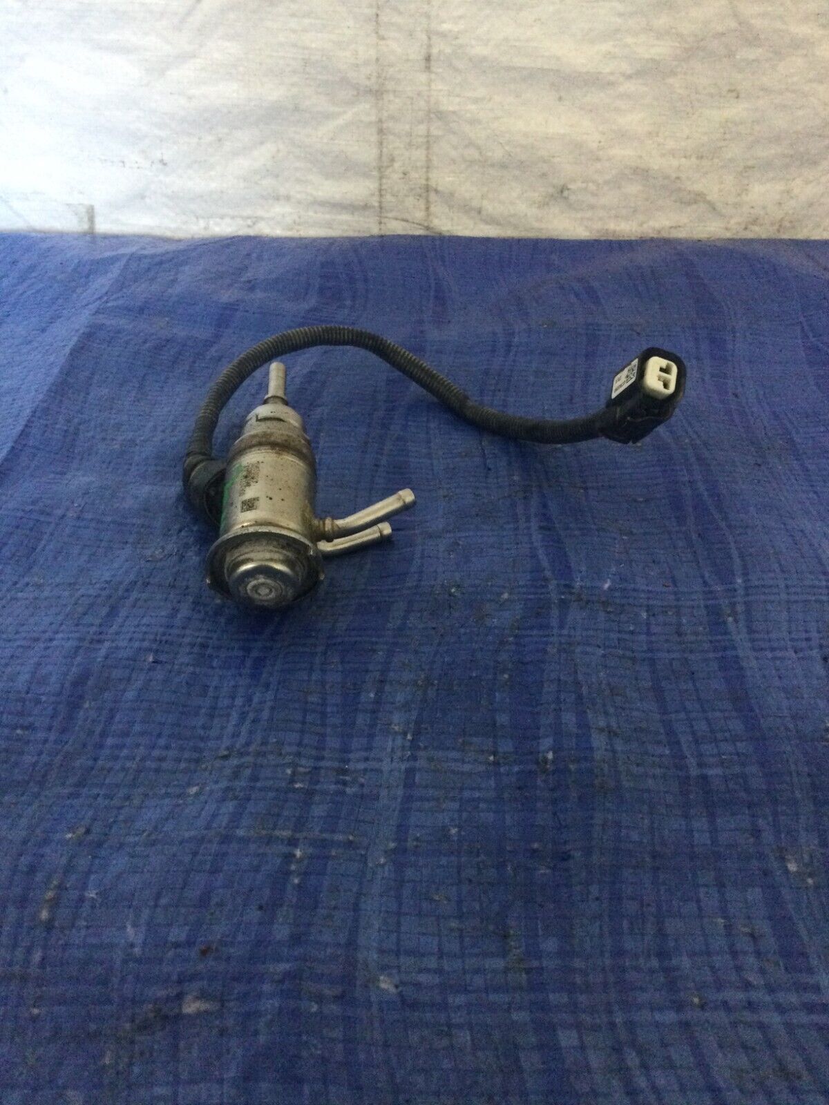12670033 OEM GM Silverado HD, Sierra HD DEF Diesel Fluid Injector