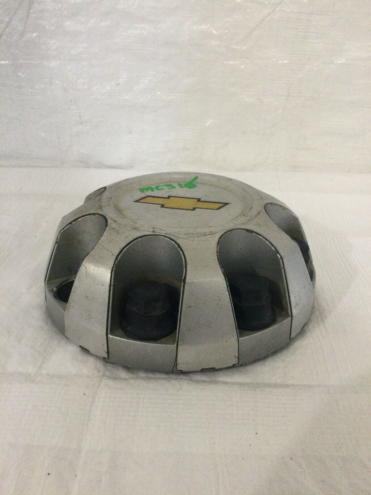 Chevy Silverado Suburban 2500 Wheel Center Cap 9596342 OEM