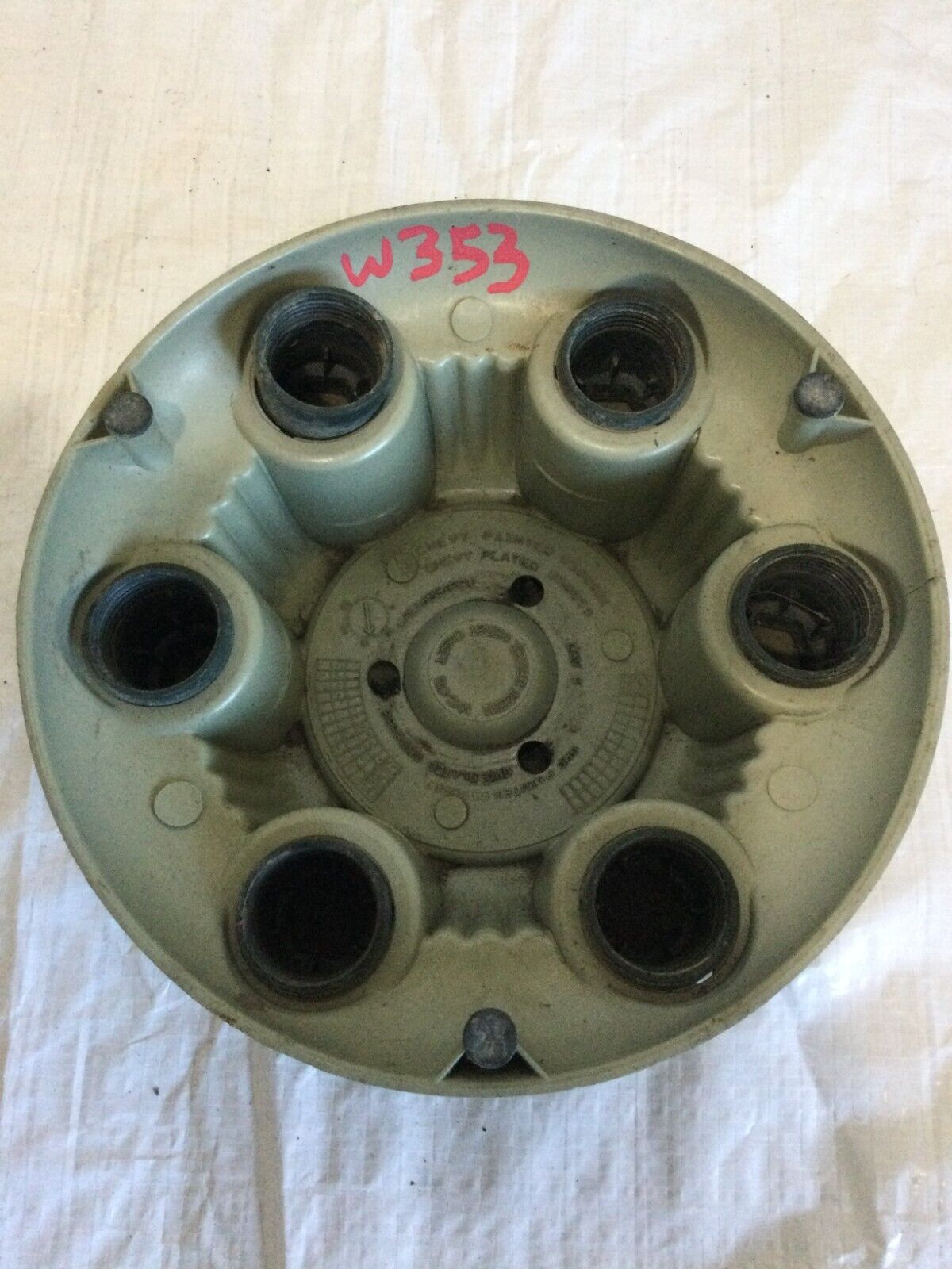 Chevy Tahoe Silverado 1500 Astro Suburban 6 Lug OEM Wheel Center Cap 9596661