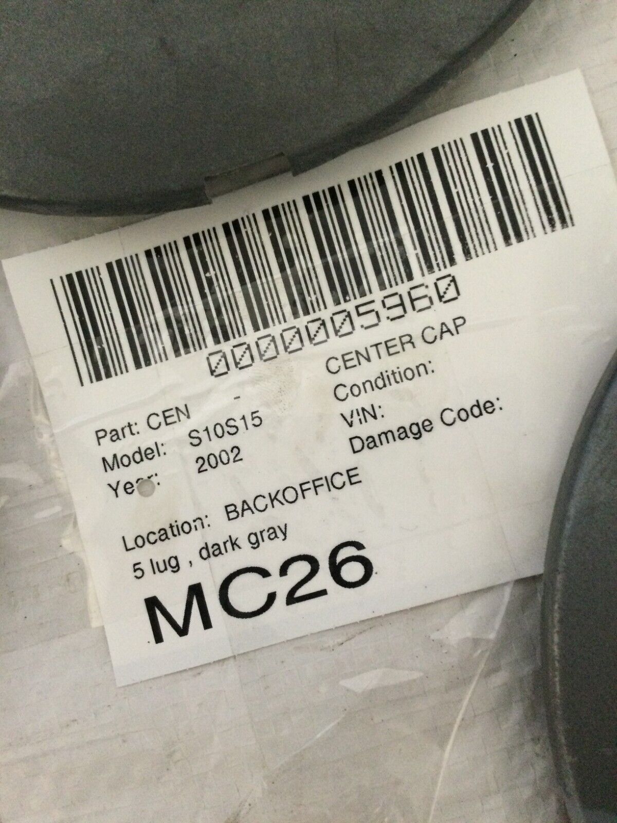 GMC 15998644 wheel center caps Jimmy Sonoma S15 OEM