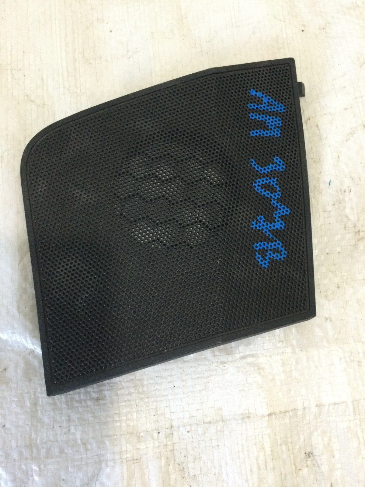 Passenger Side Right Tweeter Speaker Cover 55525-42010 Toyota RAV4 2018