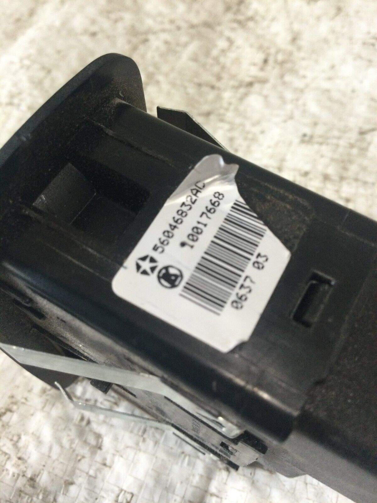 Rear Window Switch 2016-2018 Dodge Ram 1500 2500 3500 LH or RH 56046832AC