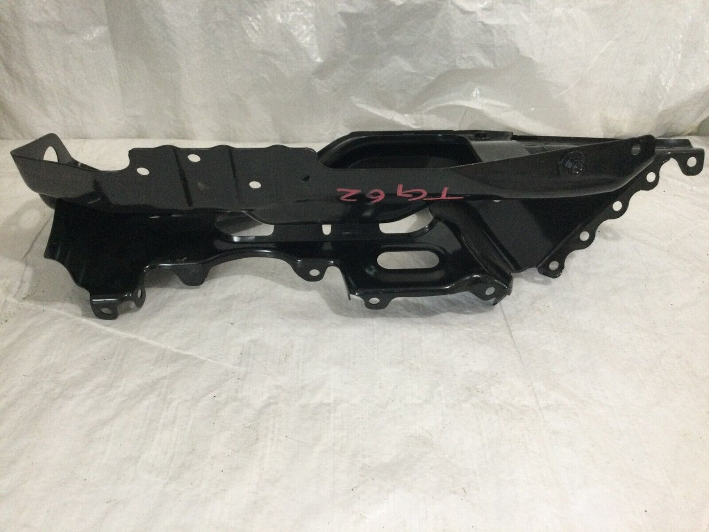 2020 Chevrolet Silverado 1500 Front Driver Left Side Bumper Fascia Bracket LH