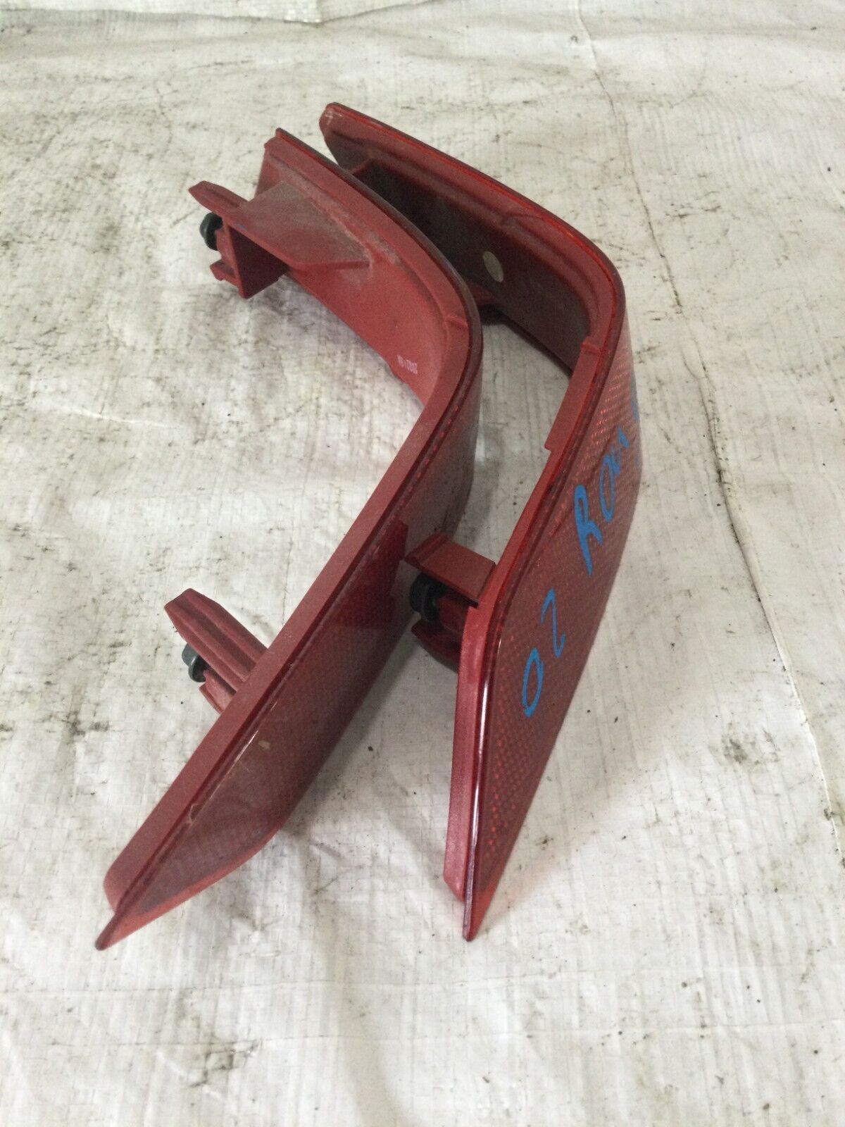 2020 Nissan Rogue Rear Bumper Reflector Left & Right OEM