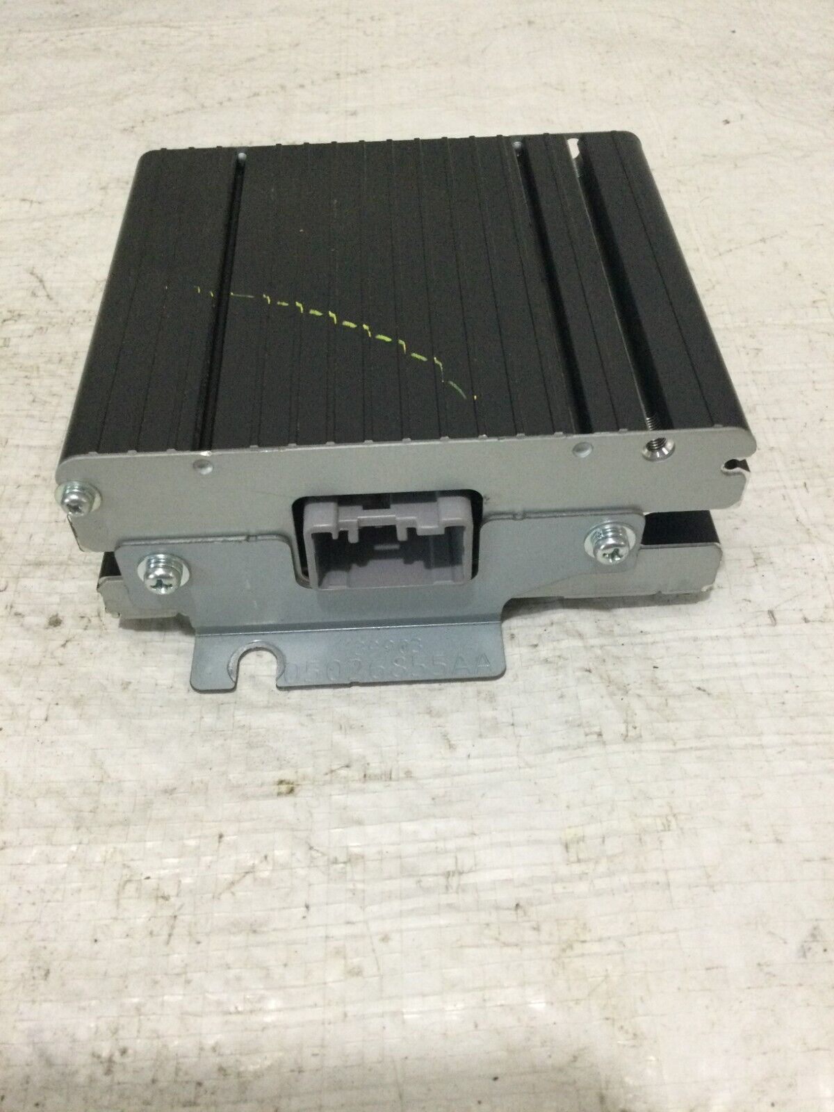 Jeep 2017 Patriot Radio Stereo Amplifier Amp OEM