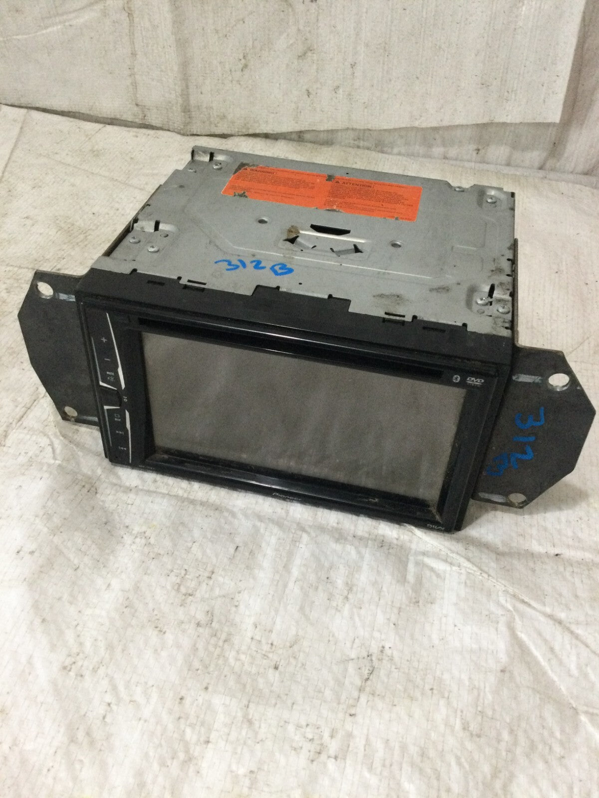 Pioneer AVH-211EX Double DIN 6.2" CD/DVD Stereo Receiver Bluetooth OEM