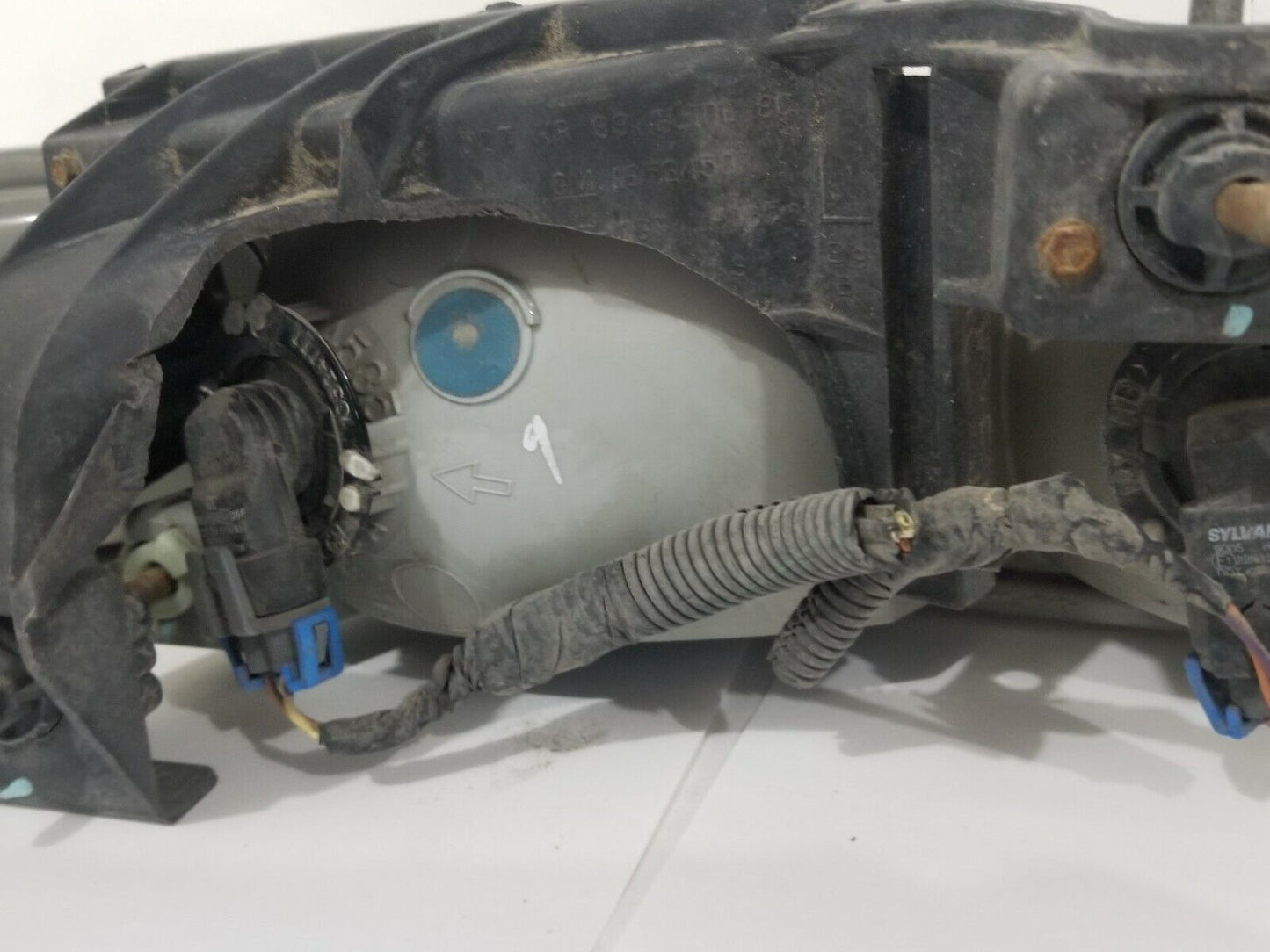 Driver Left Head light Headlamp OEM 99 00 01 02 Chevy Silverado 1500