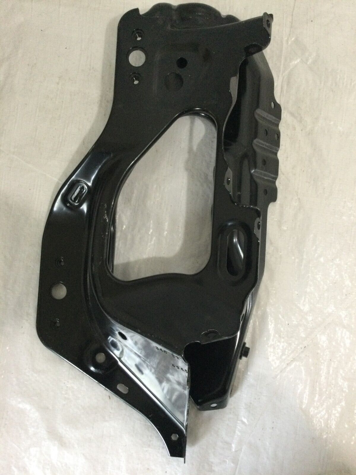 2020 Chevrolet Silverado 1500 Front Driver Left Side Bumper Fascia Bracket LH