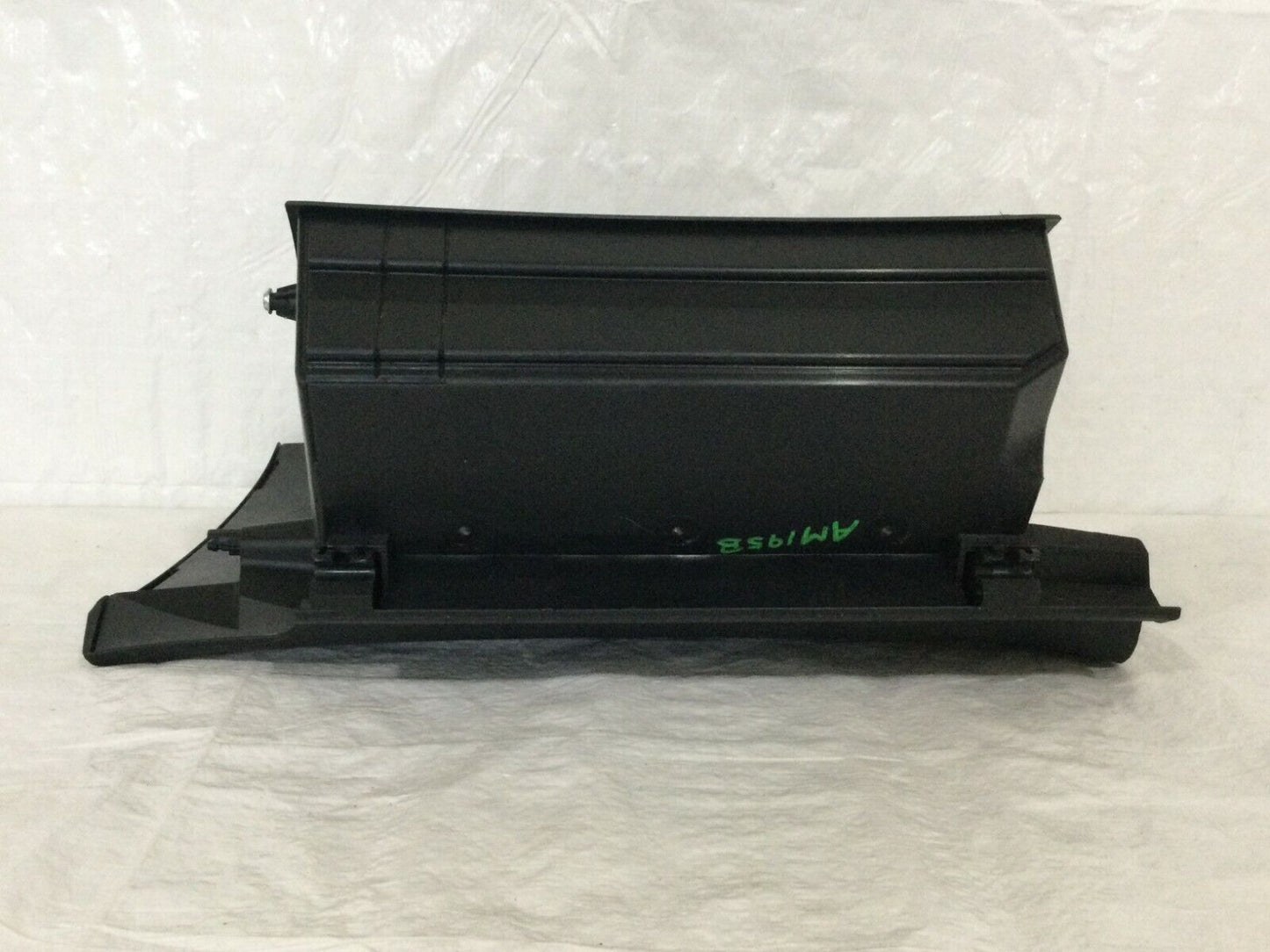 2020 Nissan Rogue Glove Box Assembly OEM 6851004BA0A/B