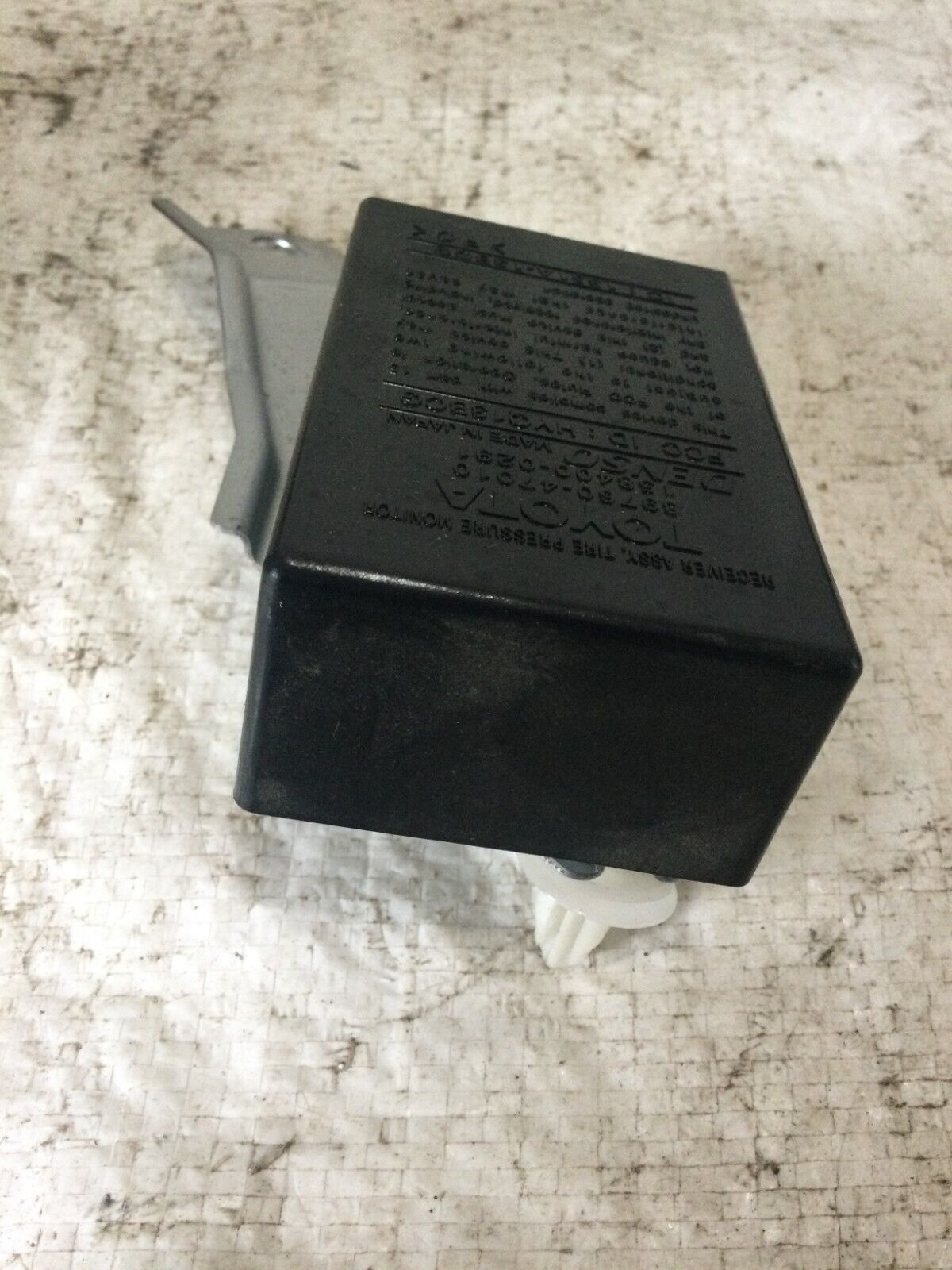 Toyota Prius Tire Pressure Module 89760-47010 2005-2009 OEM