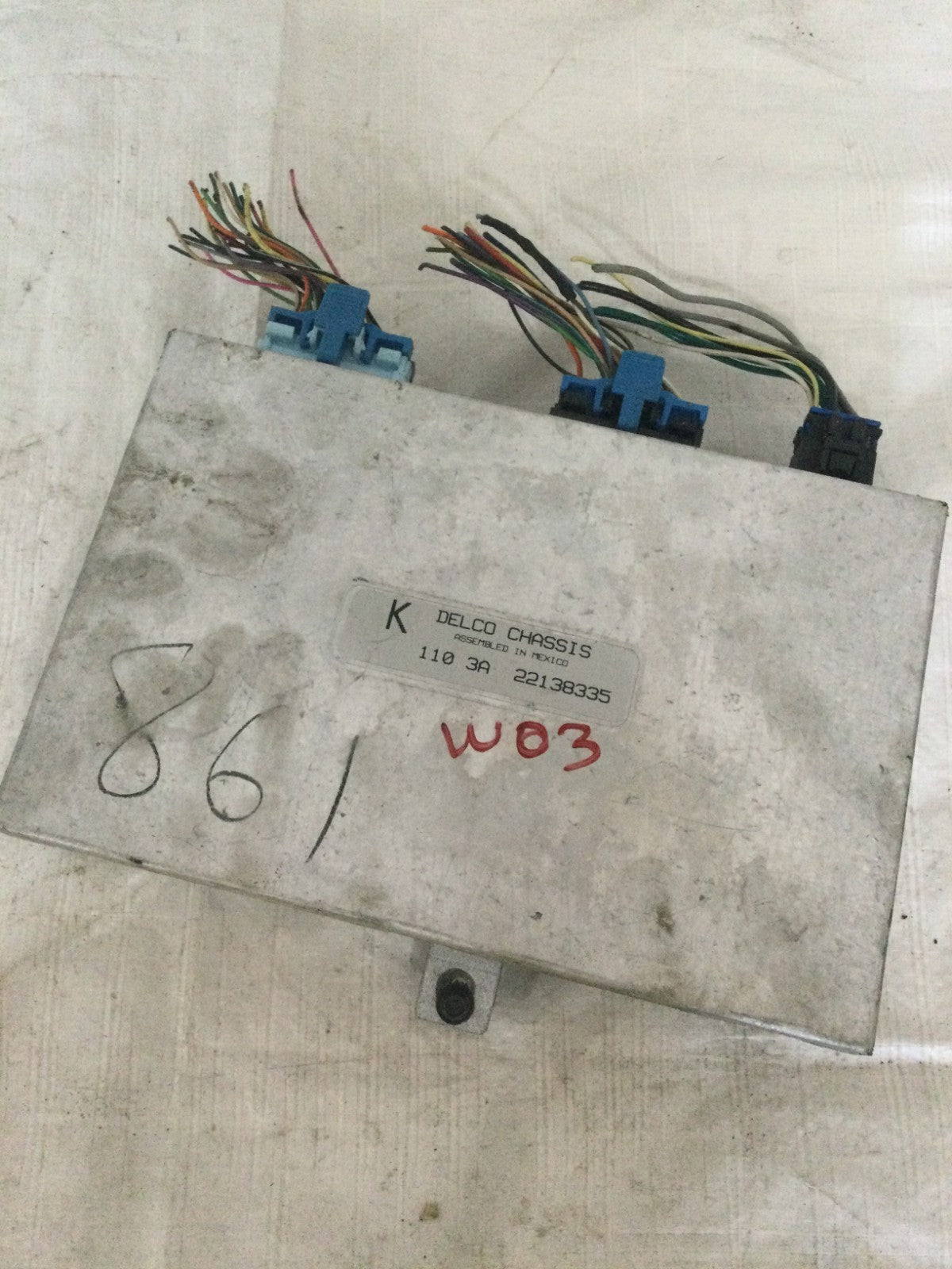 1997 Cadillac Seville Suspension Control Module OEM 22138335