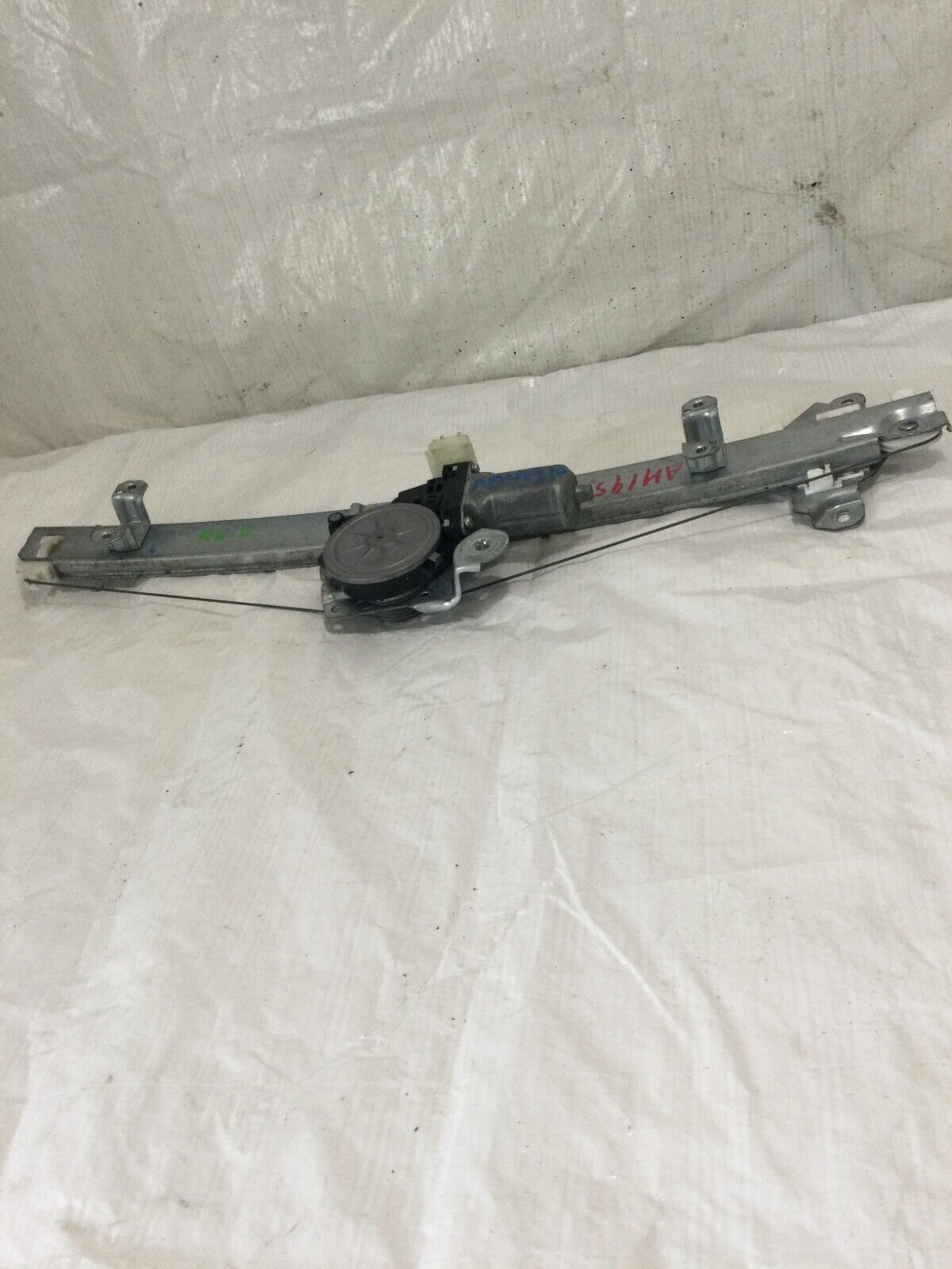 2020 Nissan Rogue Front Right Power Window Regulator Motor OEM